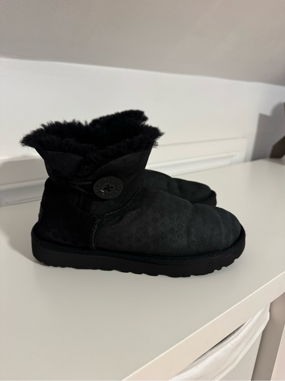 ugg boots - Picture 3 of 7